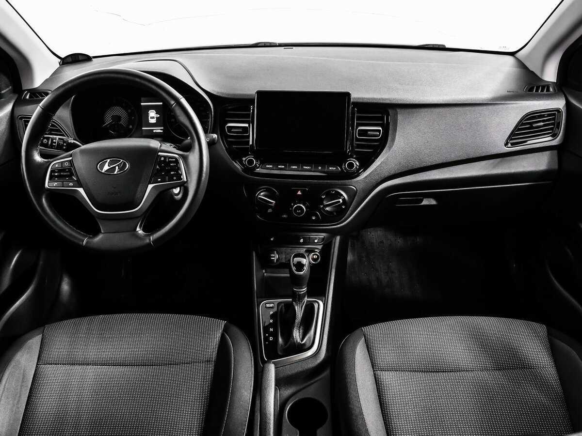 Hyundai Solaris с пробегом — 2021 год. Фото: #10