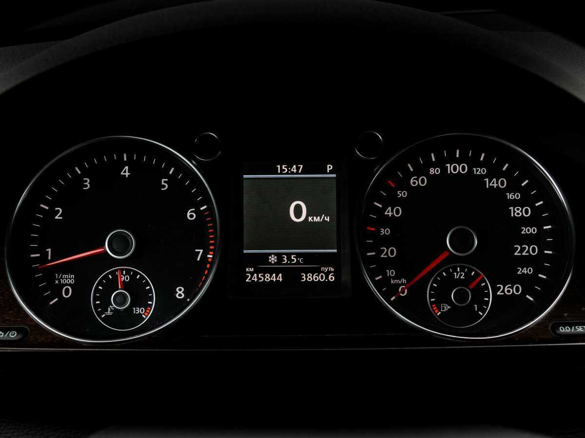 Volkswagen Passat с пробегом — 2012 год. Фото: #20