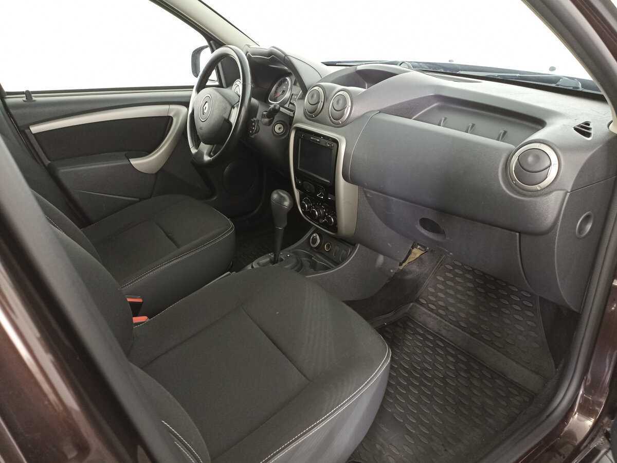 Renault Duster с пробегом — 2015 год. Фото: #10