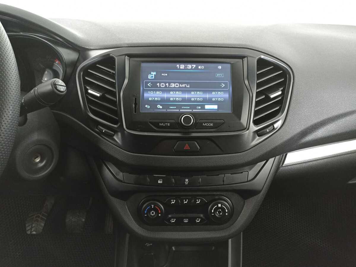 Lada (ВАЗ) Vesta с пробегом — 2018 год. Фото: #13