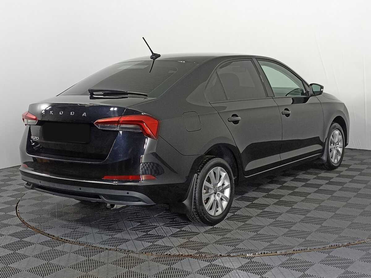 Skoda Rapid с пробегом — 2021 год. Фото: #4