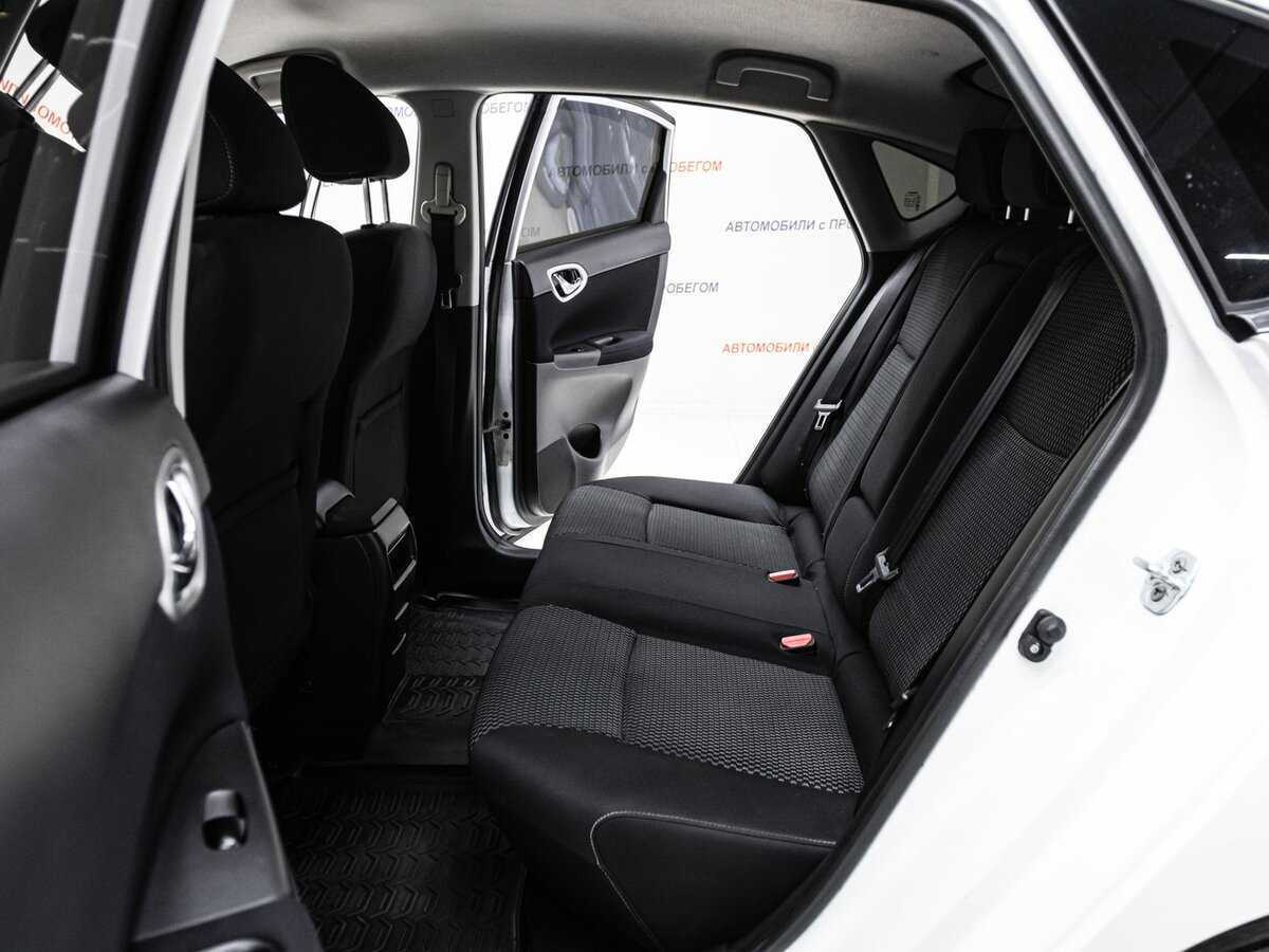 Nissan Sentra с пробегом — 2016 год. Фото: #16