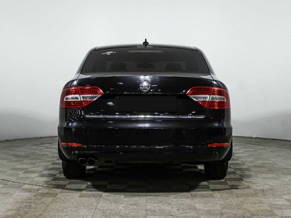 Skoda Superb с пробегом — 2013 год. Фото: #5