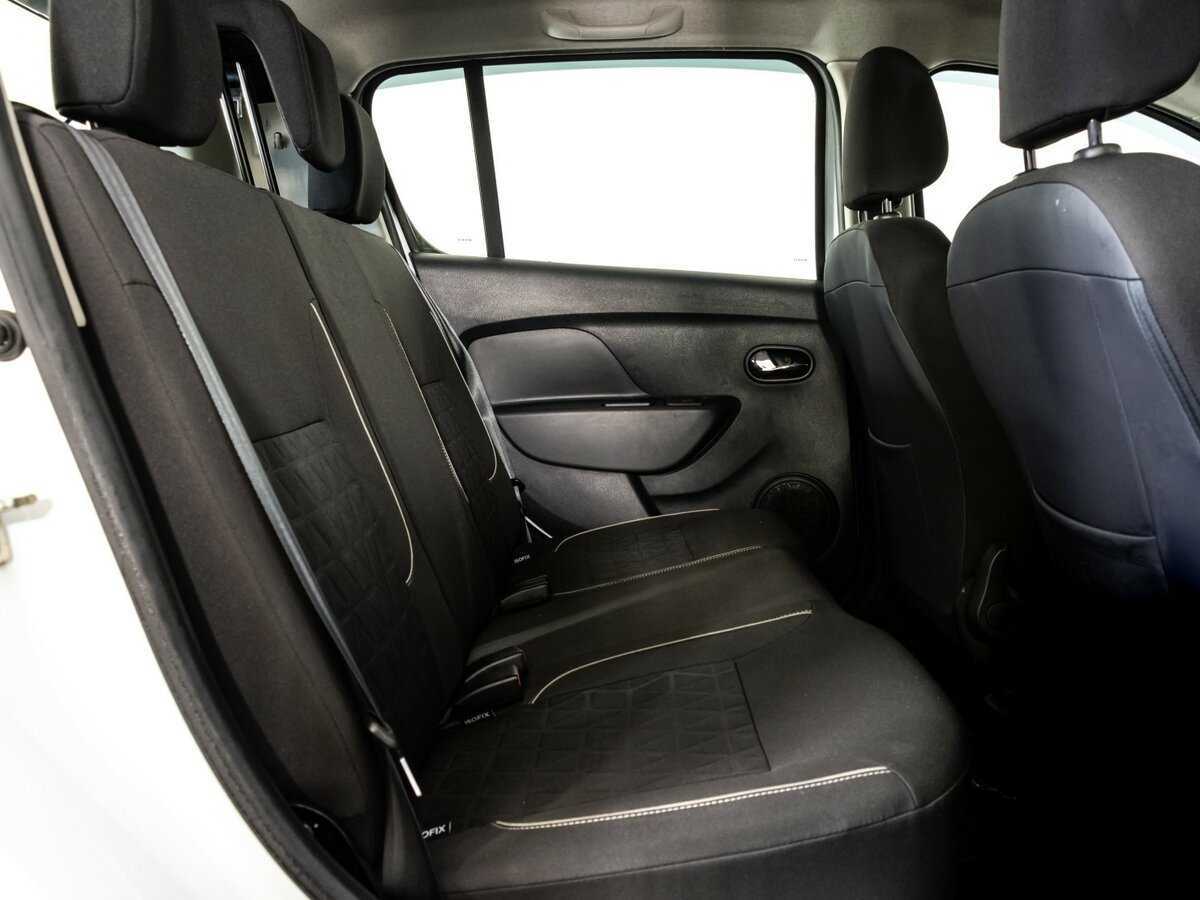 Renault Sandero с пробегом — 2018 год. Фото: #11