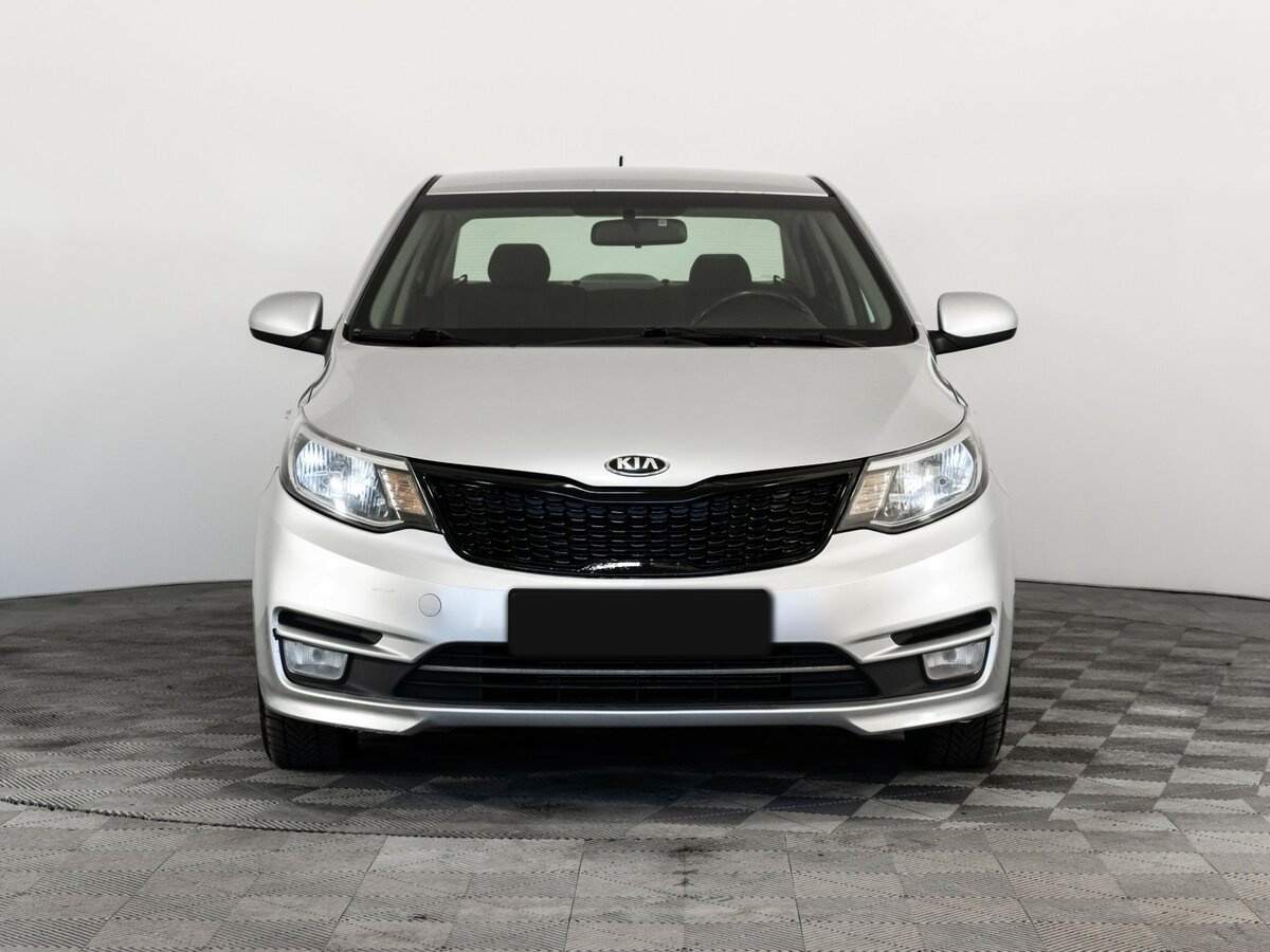 Kia Rio с пробегом — 2015 год. Фото: #1