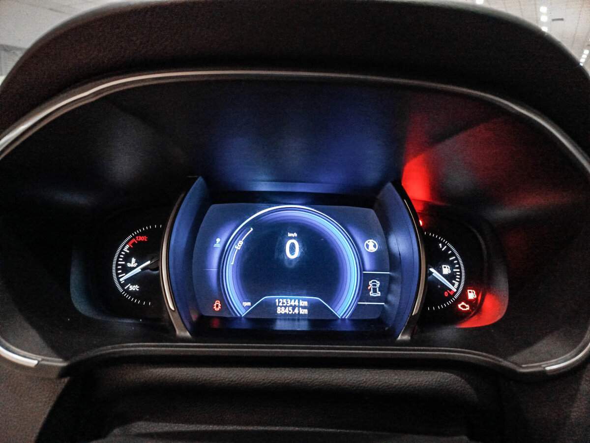 Renault Megane с пробегом — 2019 год. Фото: #10