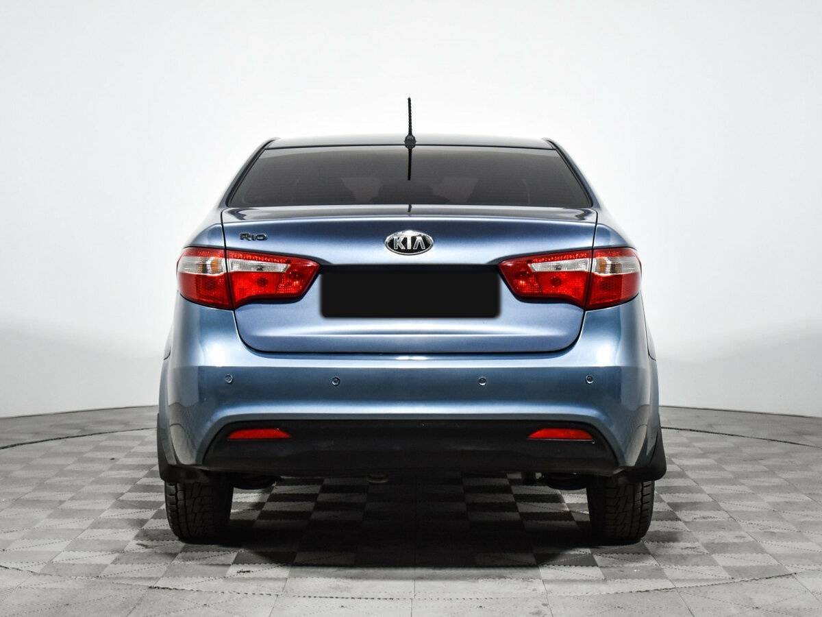 Kia Rio с пробегом — 2013 год. Фото: #5