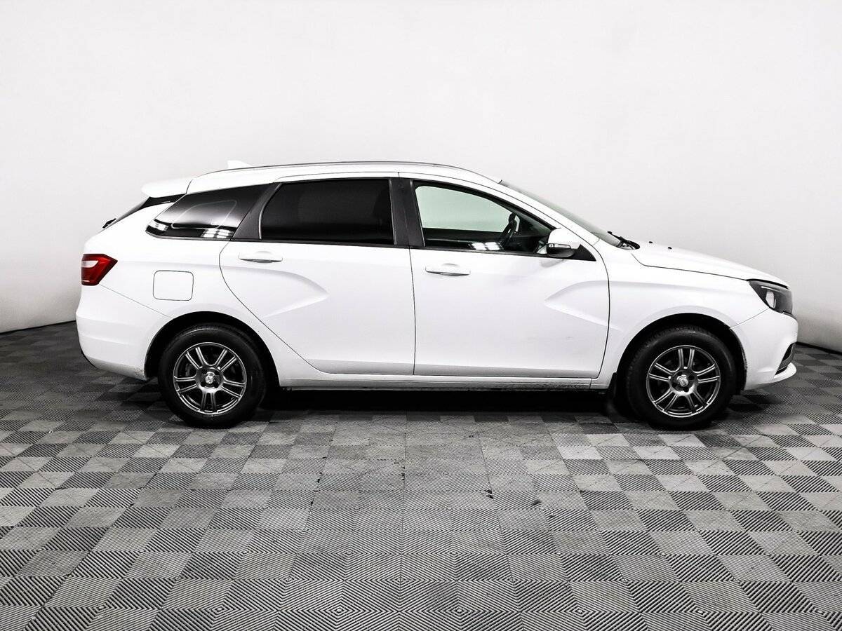 Lada (ВАЗ) Vesta с пробегом — 2020 год. Фото: #3