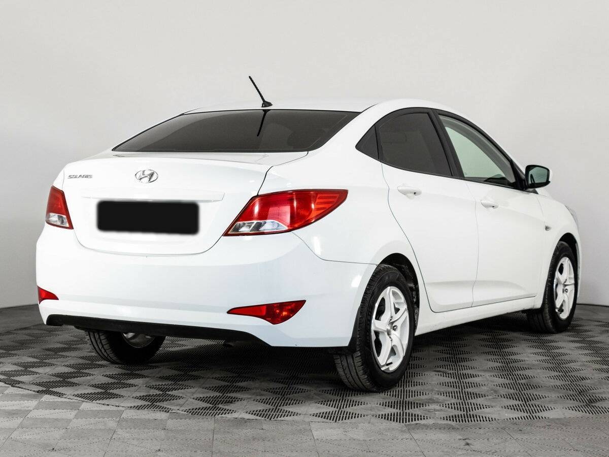 Hyundai Solaris с пробегом — 2016 год. Фото: #3