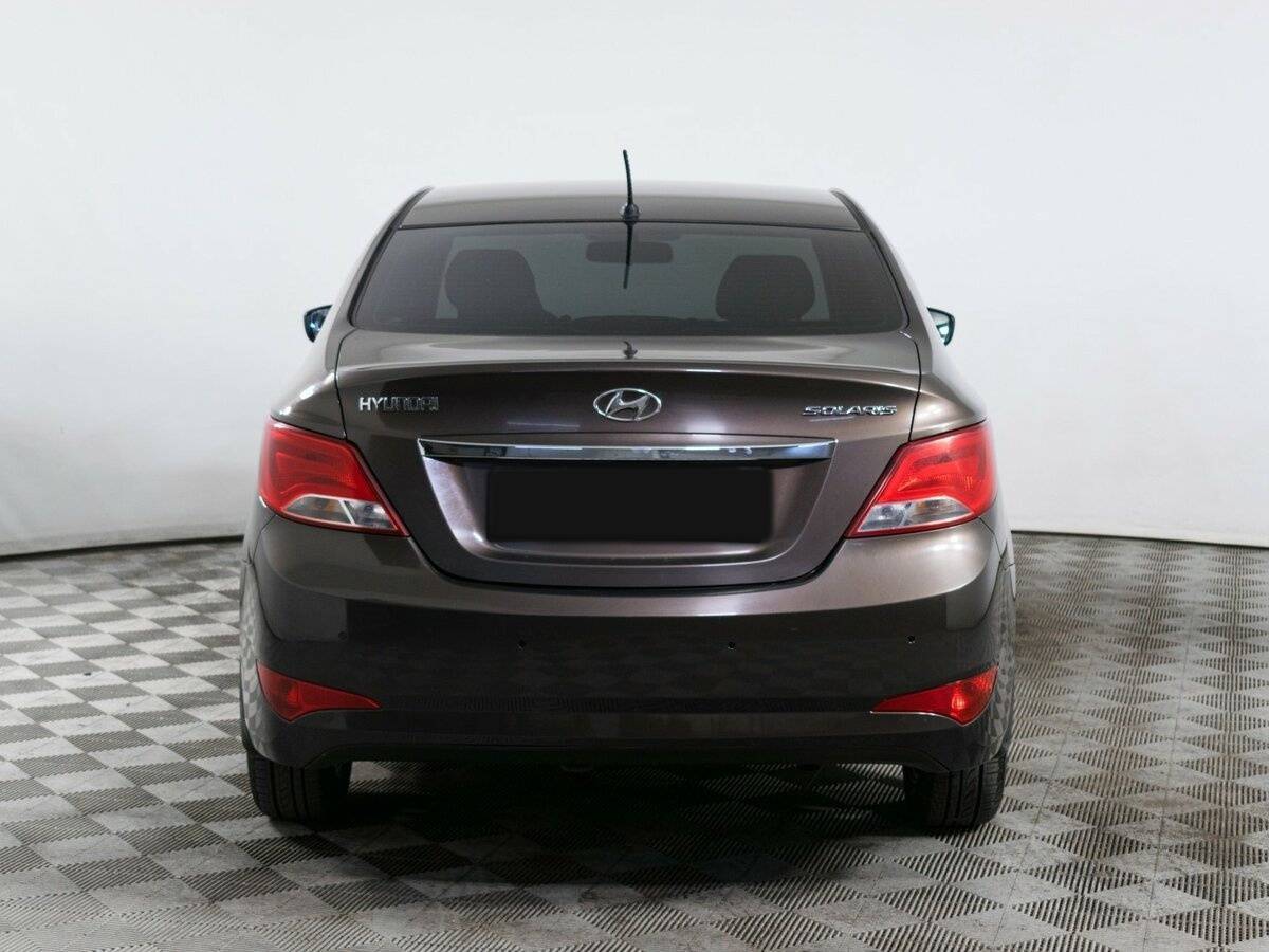 Hyundai Solaris с пробегом — 2014 год. Фото: #4