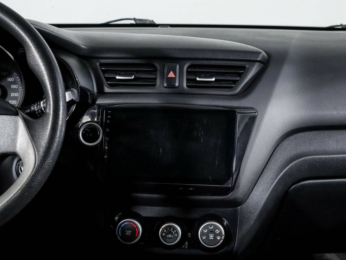 Kia Rio с пробегом — 2016 год. Фото: #9
