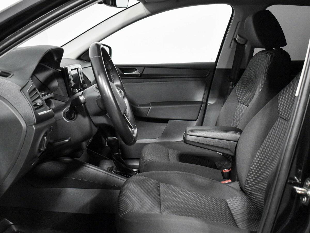 Volkswagen Polo с пробегом — 2021 год. Фото: #8