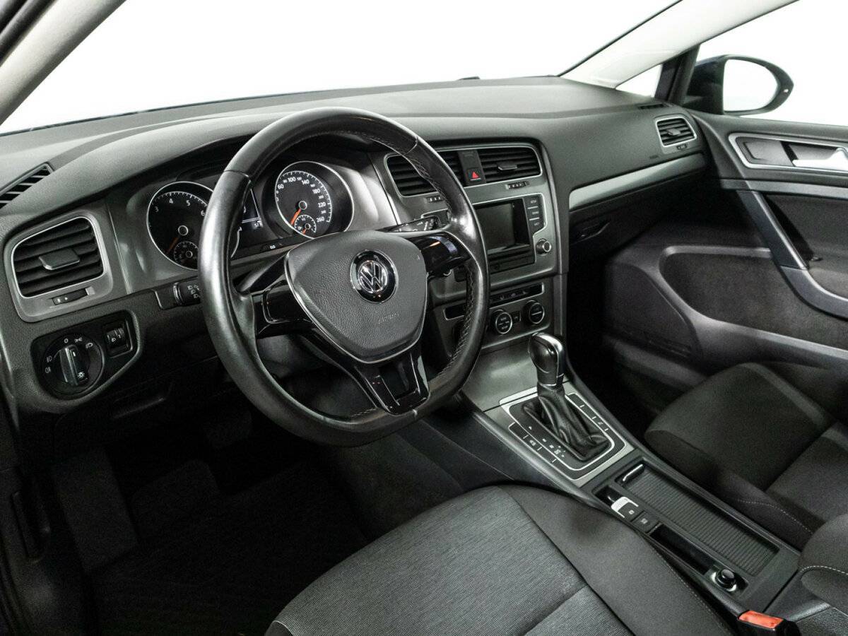 Volkswagen Golf с пробегом — 2013 год. Фото: #10