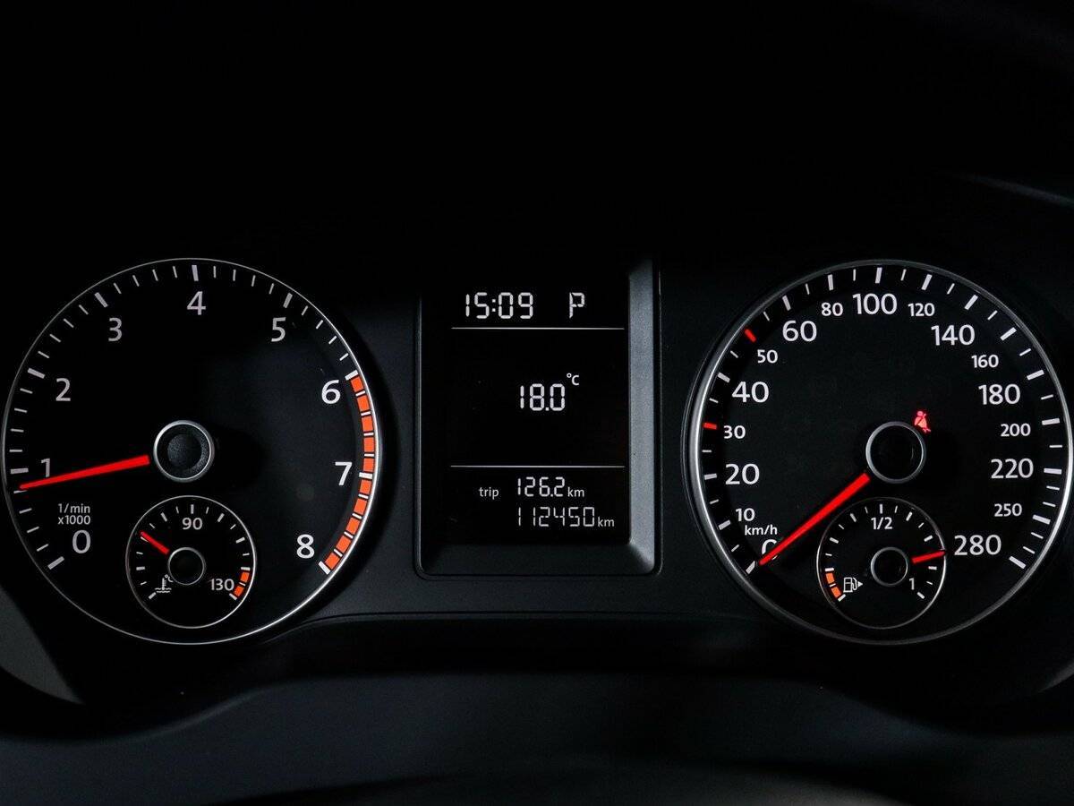 Volkswagen Jetta с пробегом — 2014 год. Фото: #8