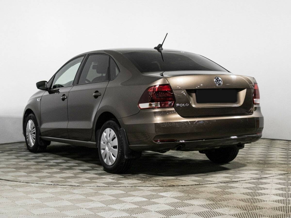 Volkswagen Polo с пробегом — 2018 год. Фото: #6