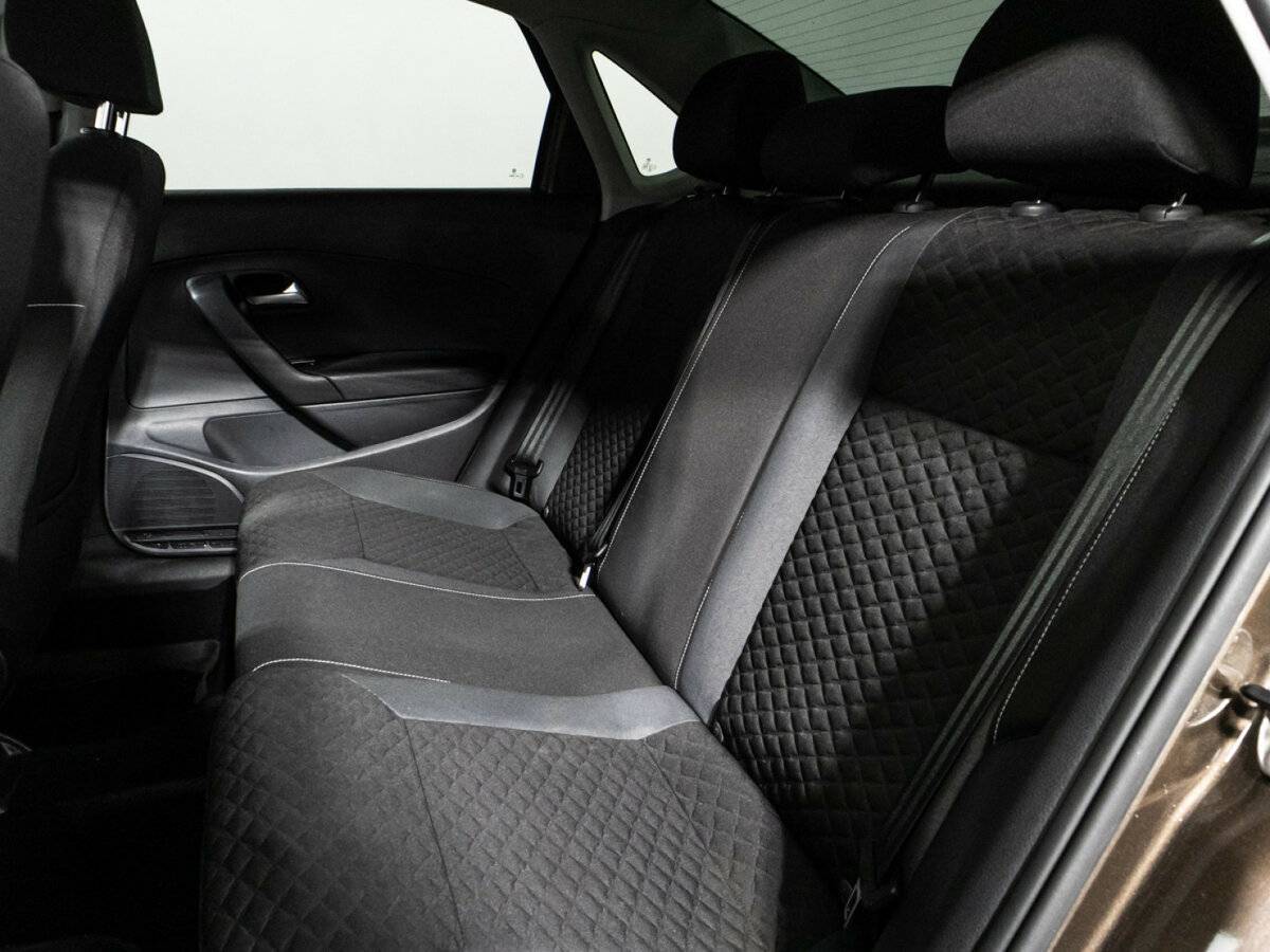 Volkswagen Polo с пробегом — 2018 год. Фото: #9