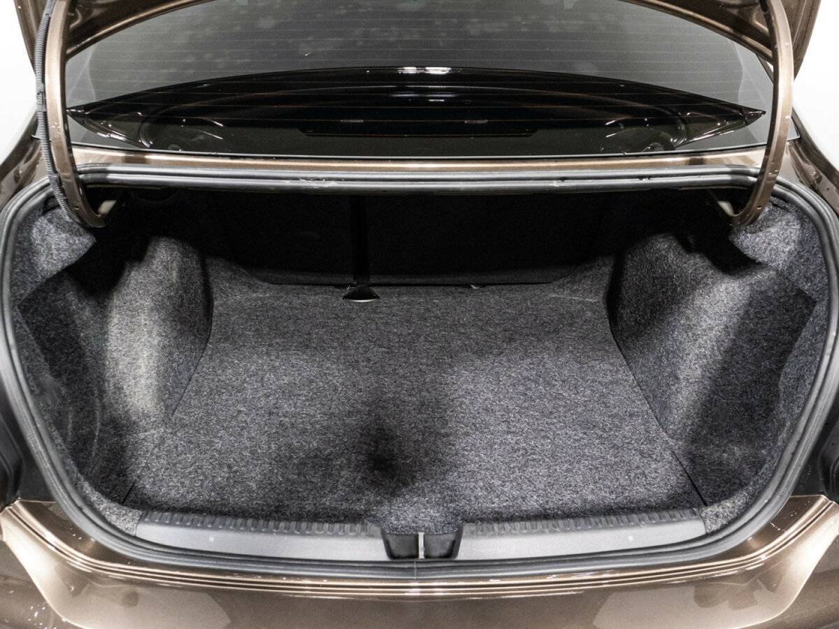 Volkswagen Polo с пробегом — 2018 год. Фото: #16