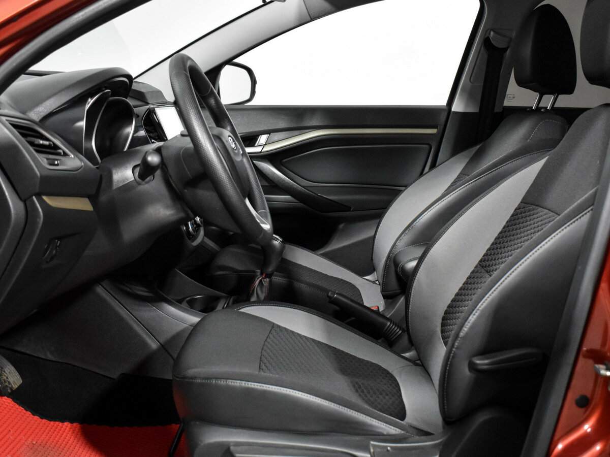 Lada (ВАЗ) Vesta с пробегом — 2018 год. Фото: #9