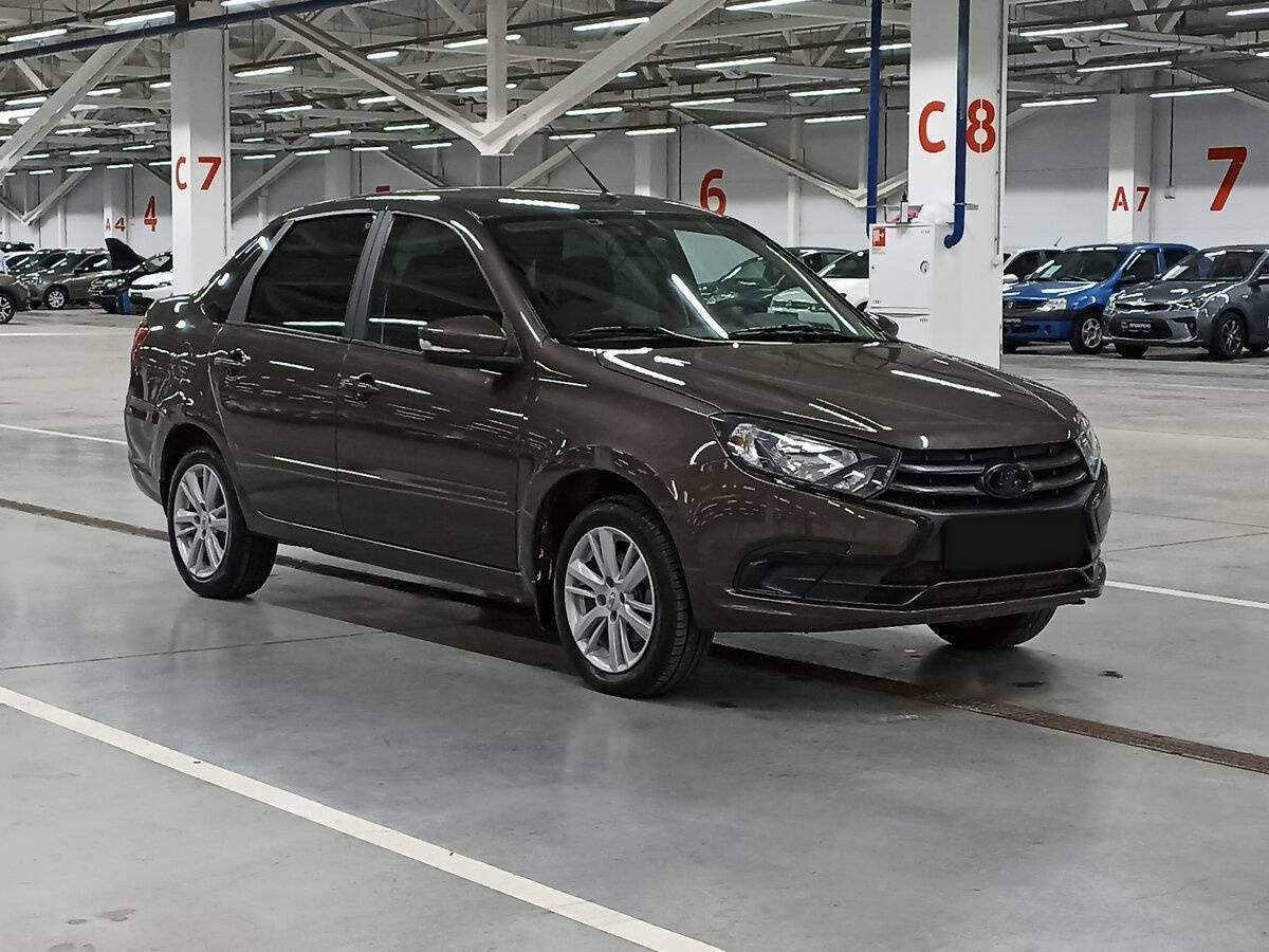 Lada (ВАЗ) Granta с пробегом — 2022 год. Фото: #2