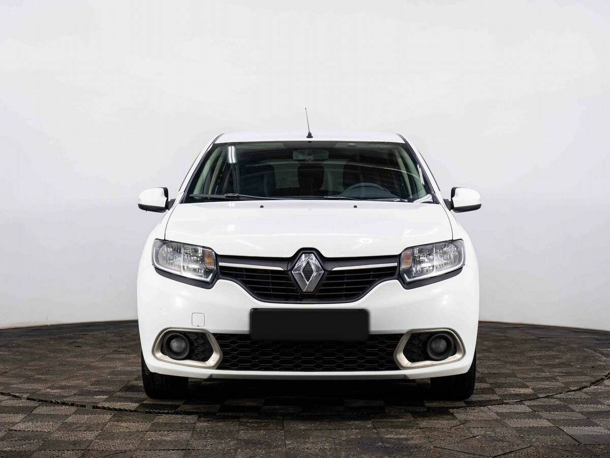 Renault Sandero с пробегом — 2016 год. Фото: #1
