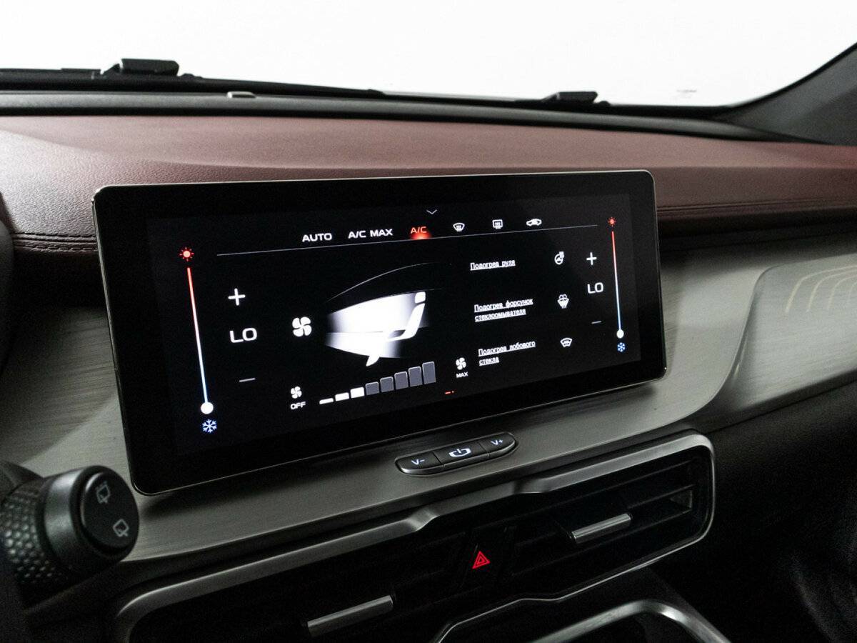 Geely Coolray с пробегом — 2022 год. Фото: #18