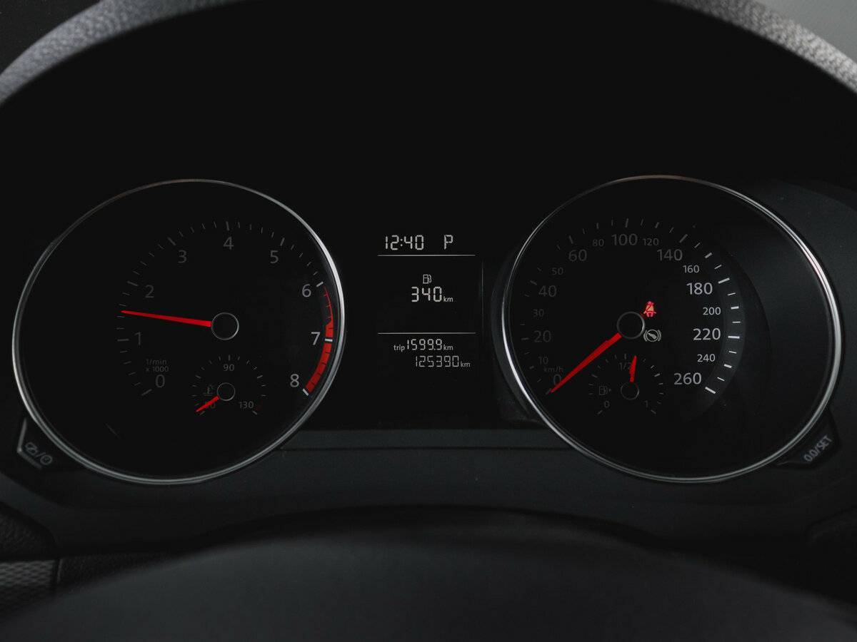 Volkswagen Jetta с пробегом — 2016 год. Фото: #10