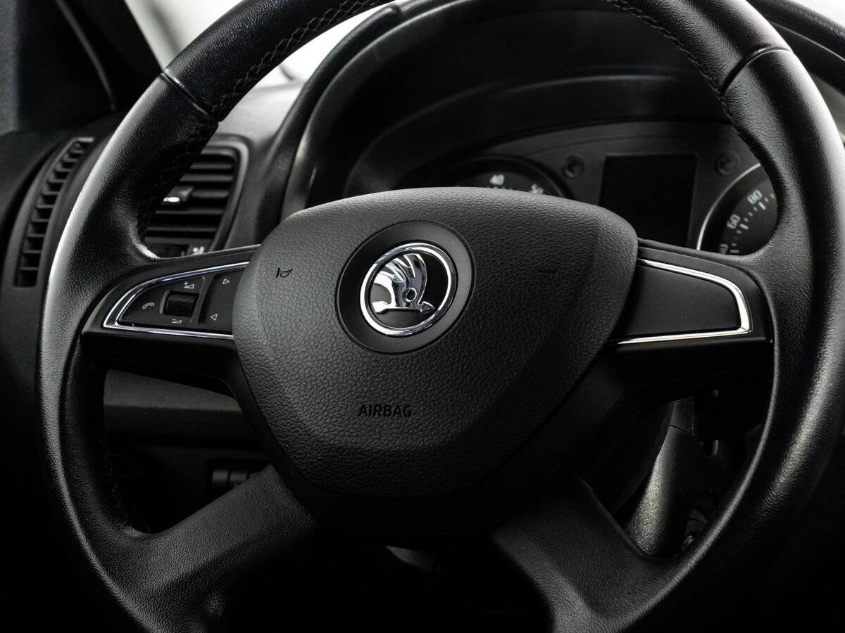 Skoda Fabia с пробегом — 2013 год. Фото: #11