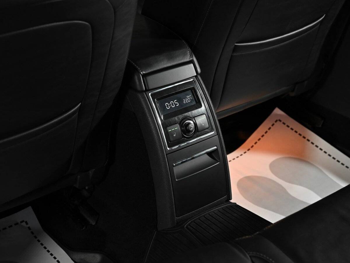 Skoda Superb с пробегом — 2013 год. Фото: #14