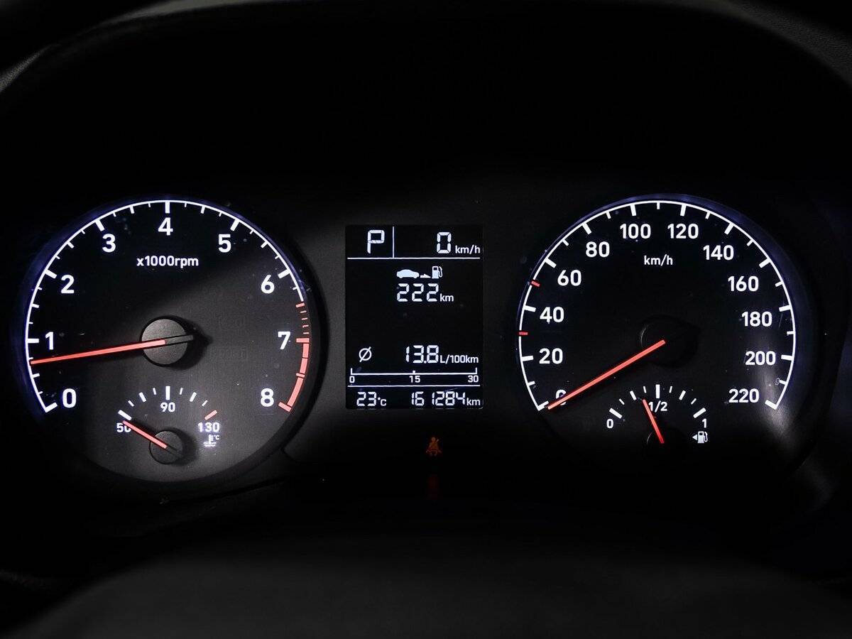 Hyundai Solaris с пробегом — 2017 год. Фото: #9