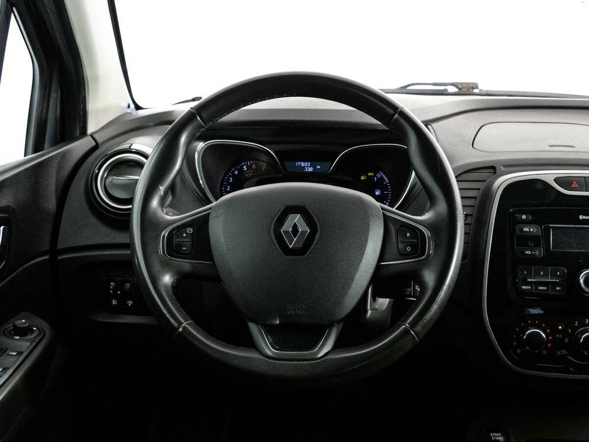 Renault Kaptur с пробегом — 2017 год. Фото: #11