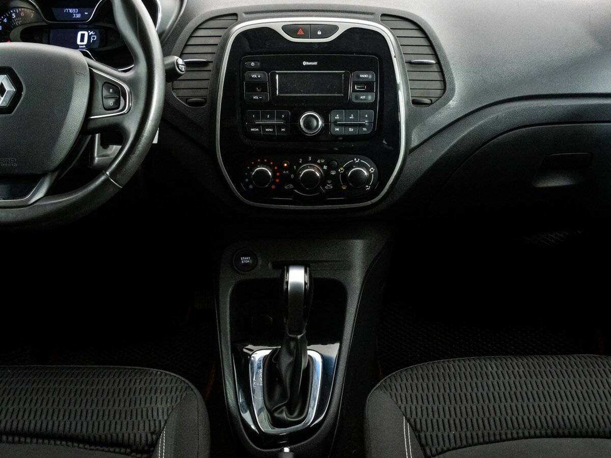 Renault Kaptur с пробегом — 2017 год. Фото: #12