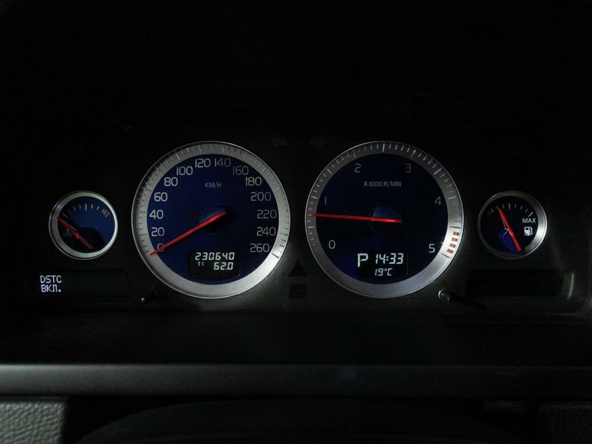 Volvo XC90 с пробегом — 2013 год. Фото: #11