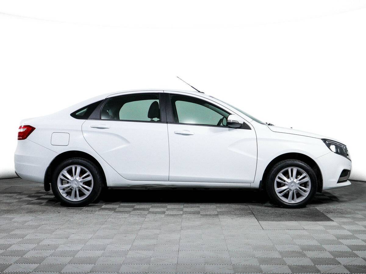 Lada (ВАЗ) Vesta с пробегом — 2018 год. Фото: #3