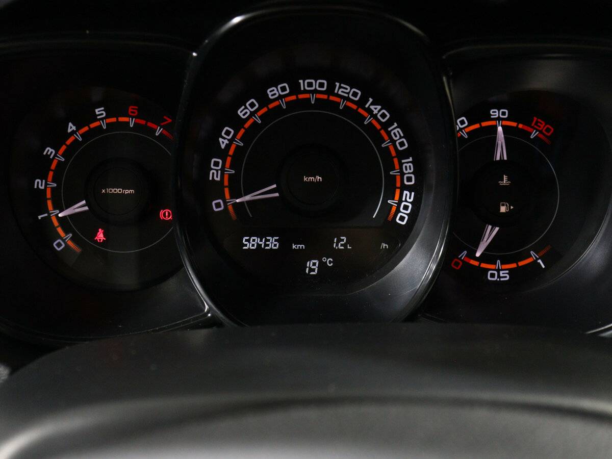 Lada (ВАЗ) Vesta с пробегом — 2018 год. Фото: #7