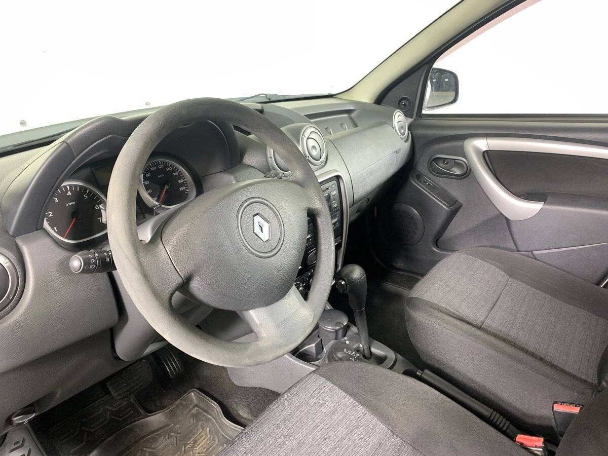 Renault Duster с пробегом — 2013 год. Фото: #9