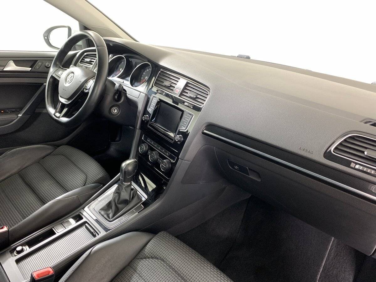 Volkswagen Golf с пробегом — 2013 год. Фото: #12