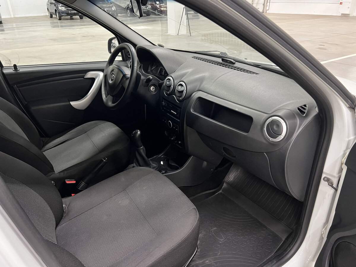 Lada (ВАЗ) Largus с пробегом — 2017 год. Фото: #10