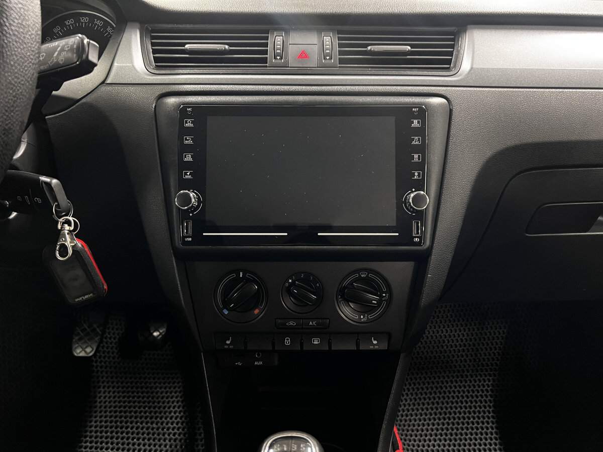 Skoda Rapid с пробегом — 2016 год. Фото: #14