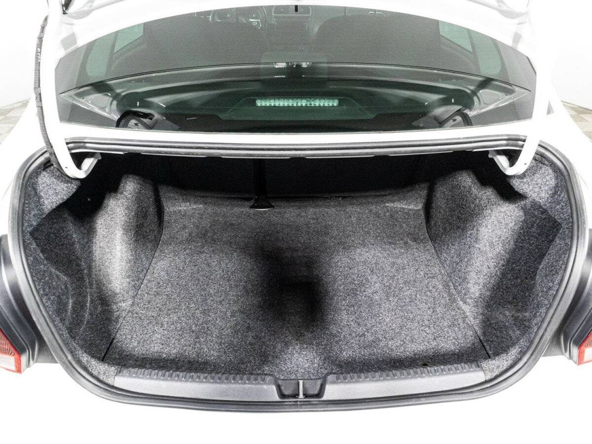 Volkswagen Polo с пробегом — 2018 год. Фото: #14