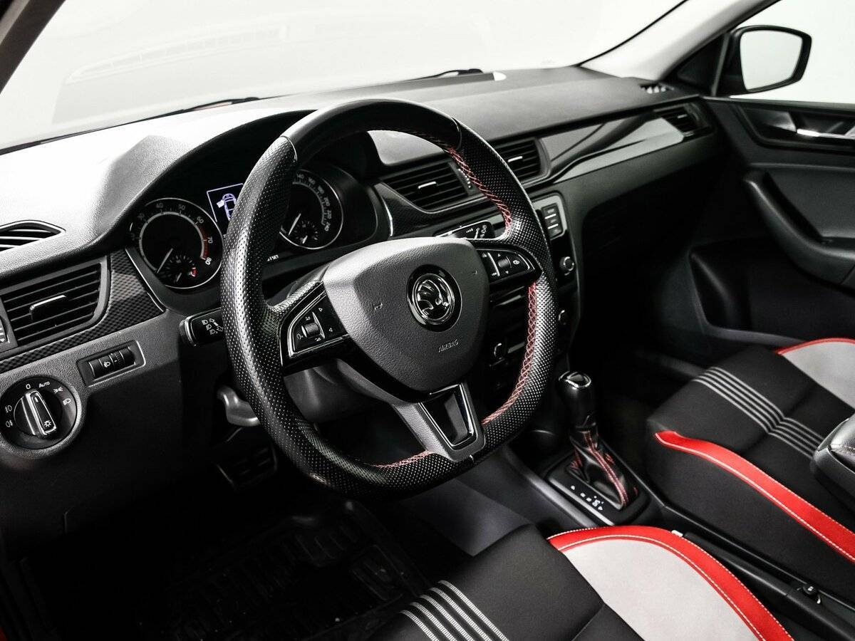 Skoda Rapid с пробегом — 2018 год. Фото: #12