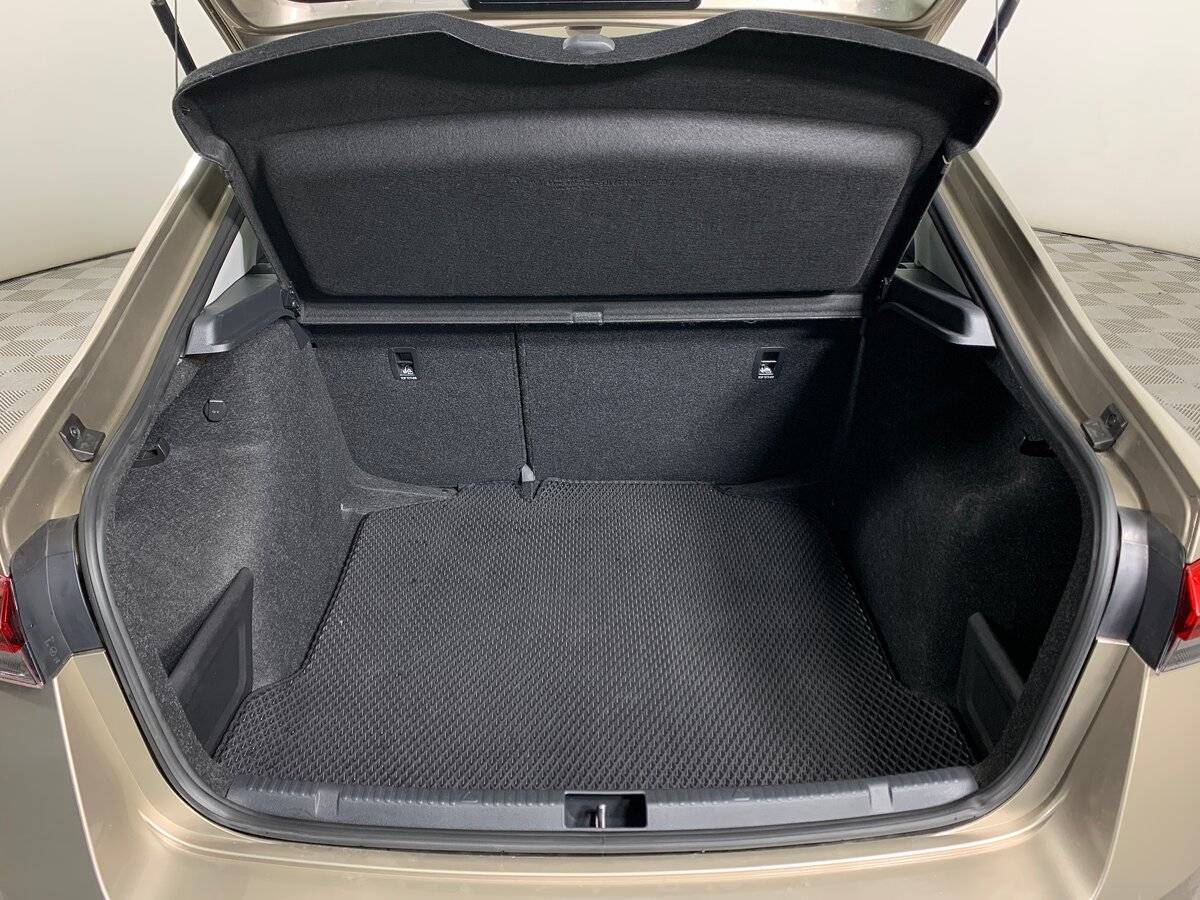 Skoda Rapid с пробегом — 2020 год. Фото: #18