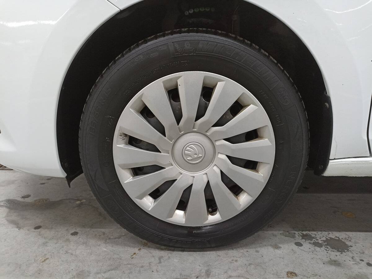 Skoda Rapid с пробегом — 2021 год. Фото: #17