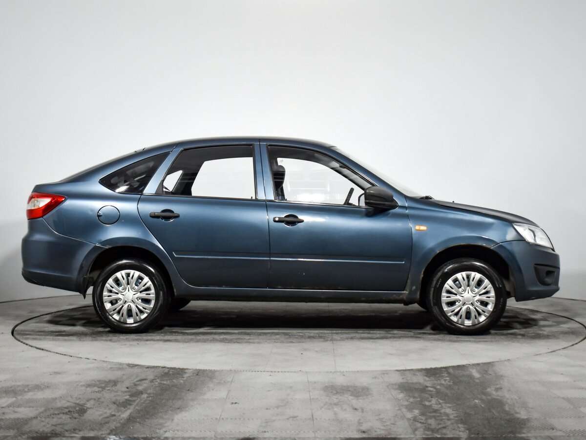 Lada (ВАЗ) Granta с пробегом — 2014 год. Фото: #3