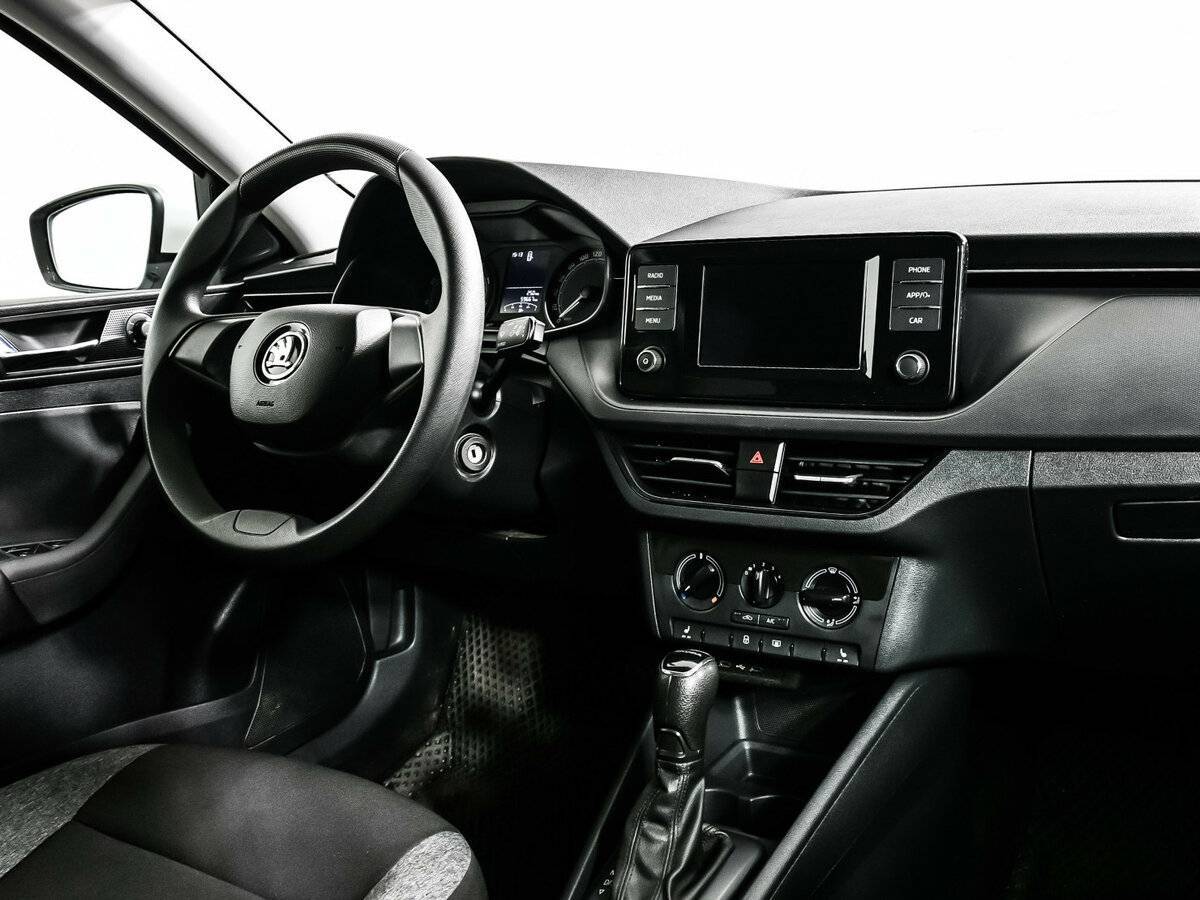 Skoda Rapid с пробегом — 2021 год. Фото: #8