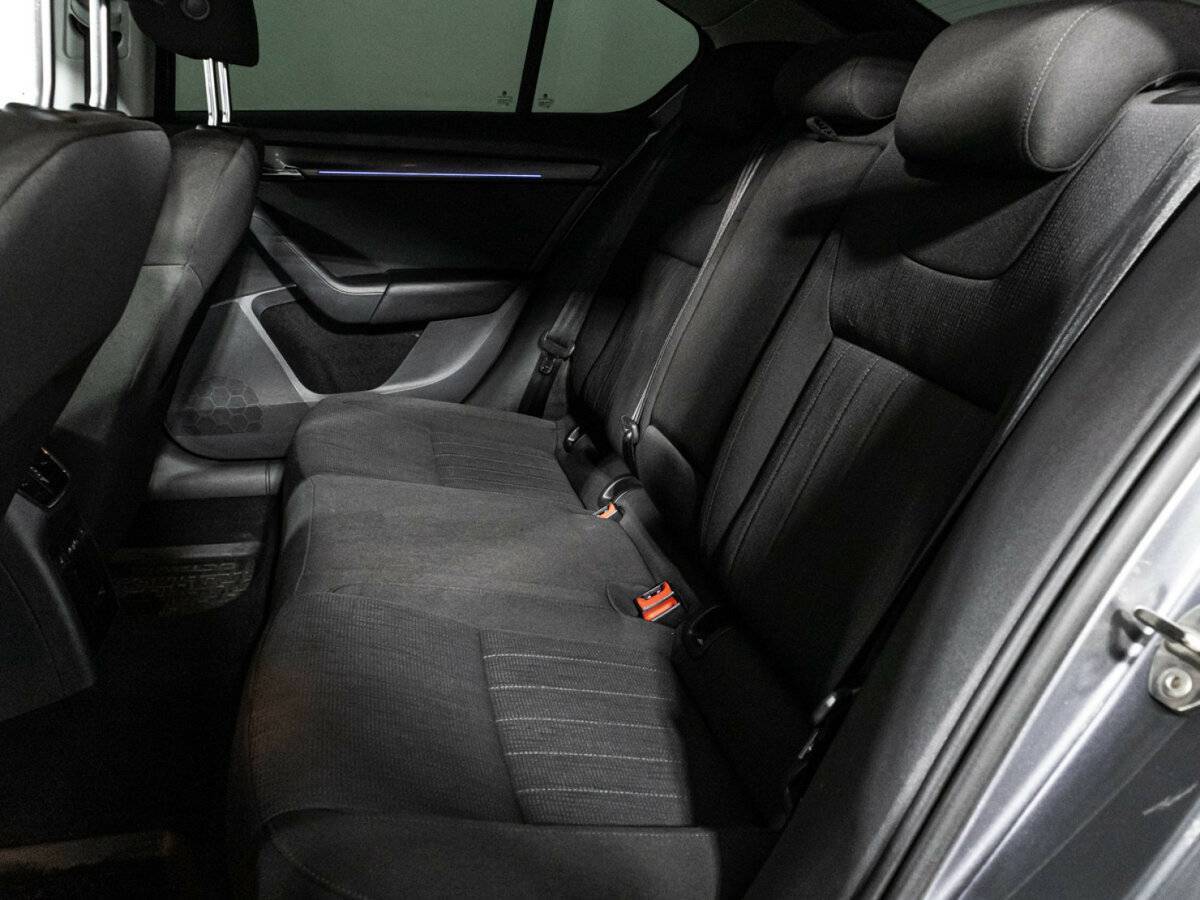 Skoda Octavia с пробегом — 2020 год. Фото: #9