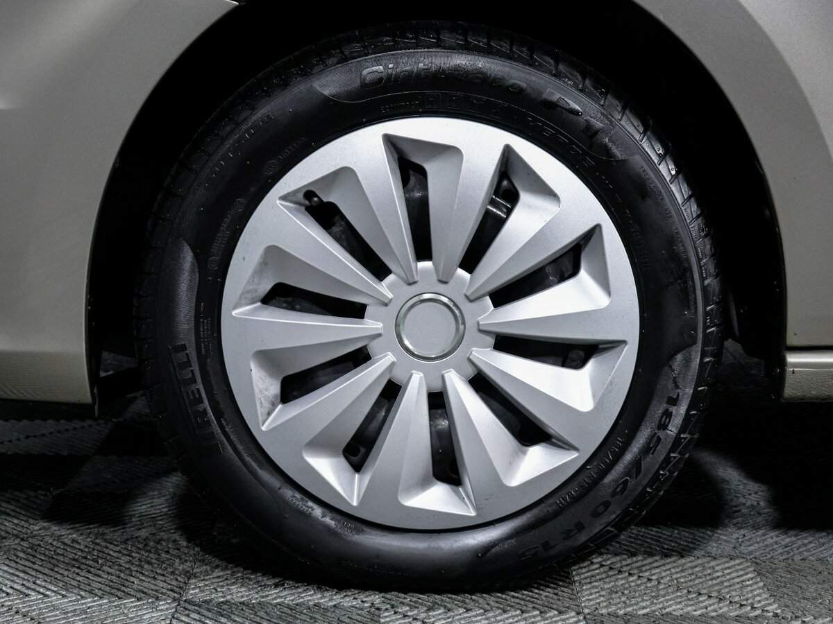 Volkswagen Polo с пробегом — 2016 год. Фото: #14