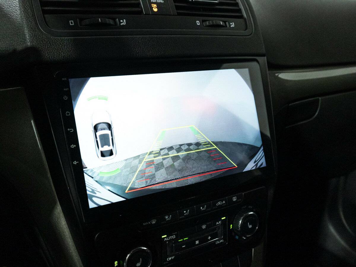 Skoda Yeti с пробегом — 2014 год. Фото: #14