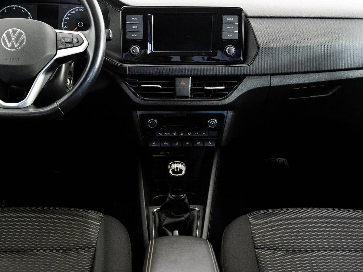 Volkswagen Polo с пробегом — 2020 год. Фото: #13