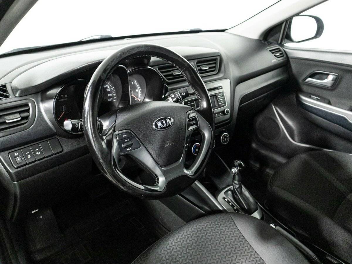 Kia Rio с пробегом — 2017 год. Фото: #10
