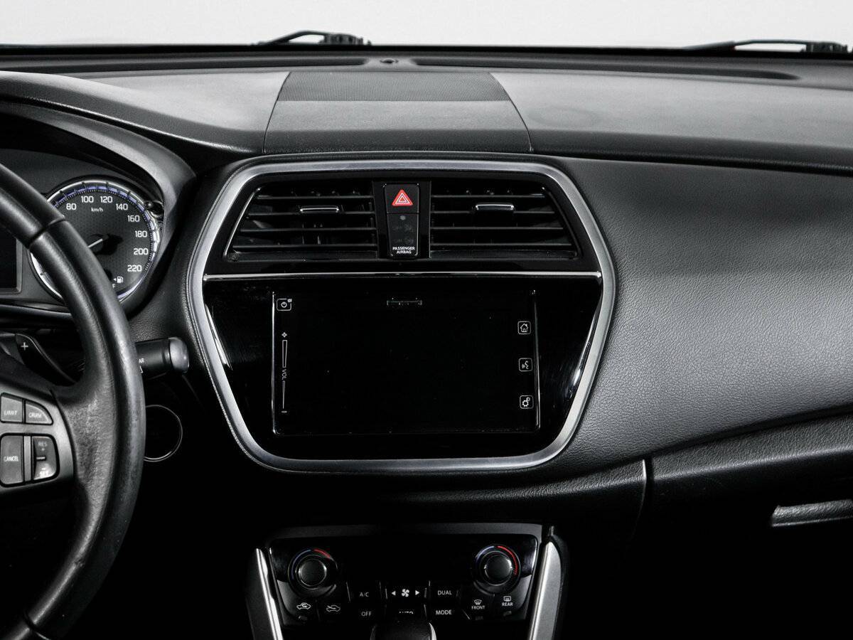 Suzuki SX4 с пробегом — 2016 год. Фото: #12